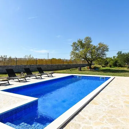 House Jona Tatil Evi *