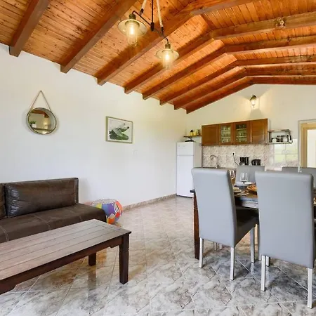 Tatil Evi House Jona